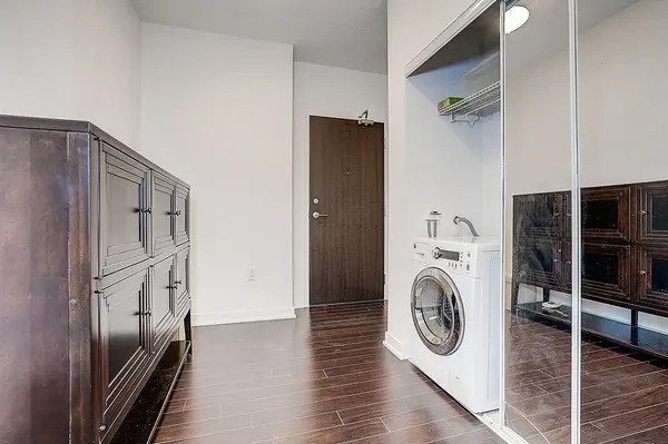 38 Dan Leckie WAY #1912, Toronto C01, ON M5V 2V6