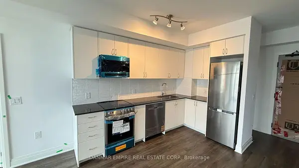 700 Sheppard AVE W #717, Toronto C06, ON M3H 0G5