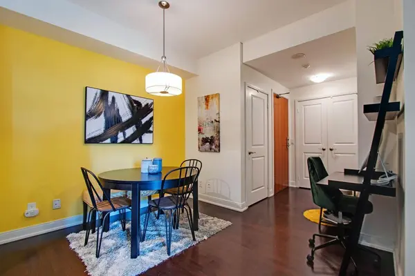 88 Broadway AVE #202, Toronto C10, ON M4P 0A5