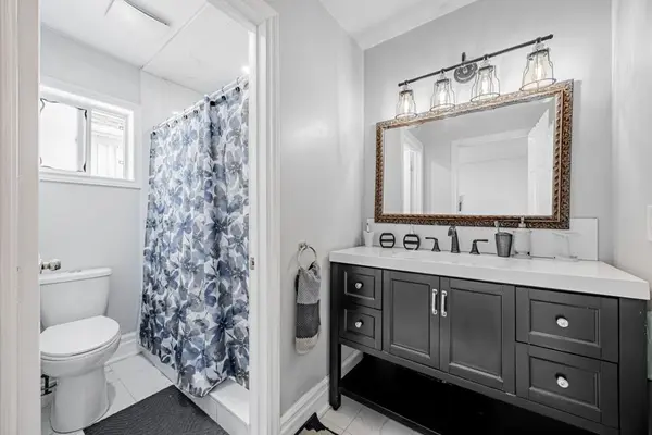 1109 Keswick CT, Oshawa, ON L1K 2V2