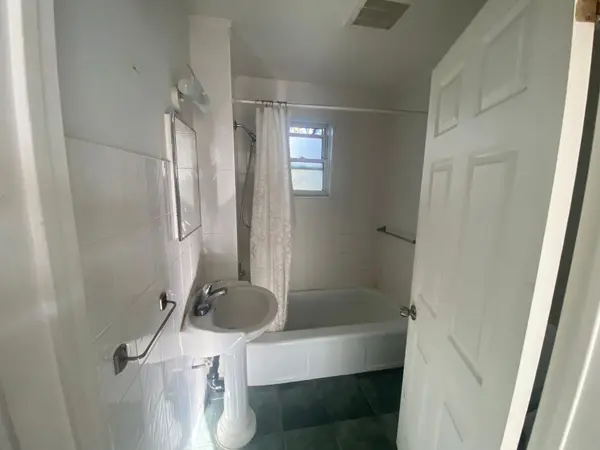 97 Galloway RD E, Toronto E10, ON M1E 1W8
