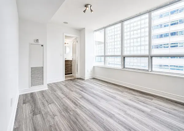 60 Brian Harrison WAY #809, Toronto E09, ON M1P 5J5