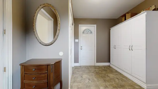 18770 Leslie ST, East Gwillimbury, ON L0G 1V0