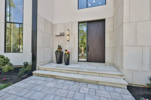 920 Calder RD, Mississauga, ON L5J 2N7
