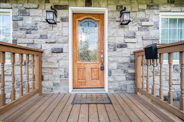2212 Mississauga RD, Mississauga, ON L5H 2K9