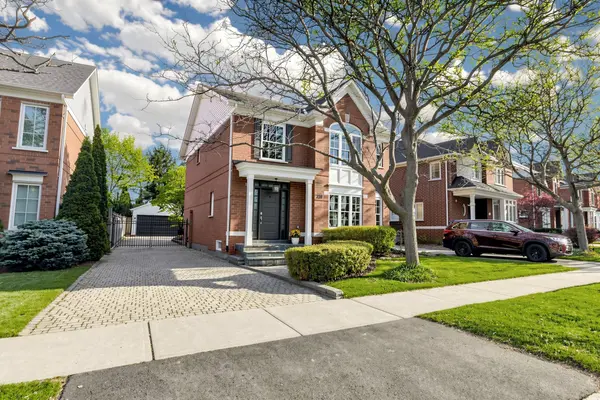 239 Westfield TRL, Oakville, ON L6H 6H8