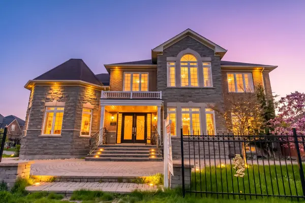 5499 Doctor Peddle CRES, Mississauga, ON L5M 0K7