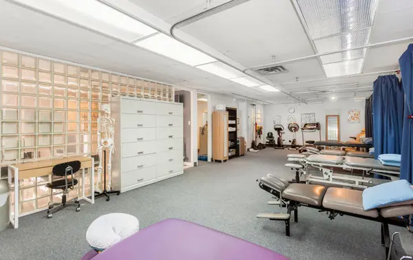 57 Village Centre PL ##100, Mississauga, ON L4Z 1V9