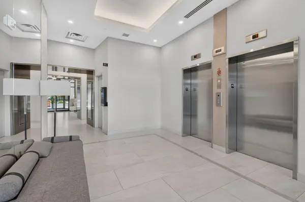 3265 Carding Mill TRL #517, Oakville, ON L6M 5P7
