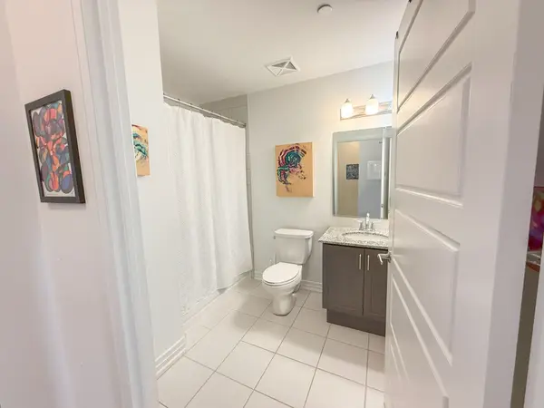 3265 Carding Mill TRL #517, Oakville, ON L6M 5P7