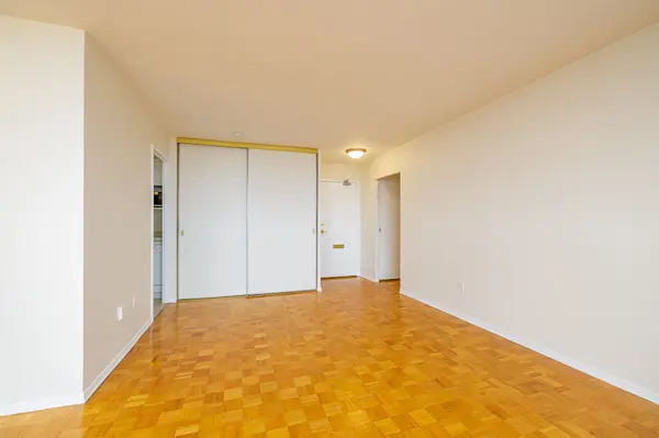 15 Towering Heights BLVD #1006, St. Catharines, ON L2T 3G7