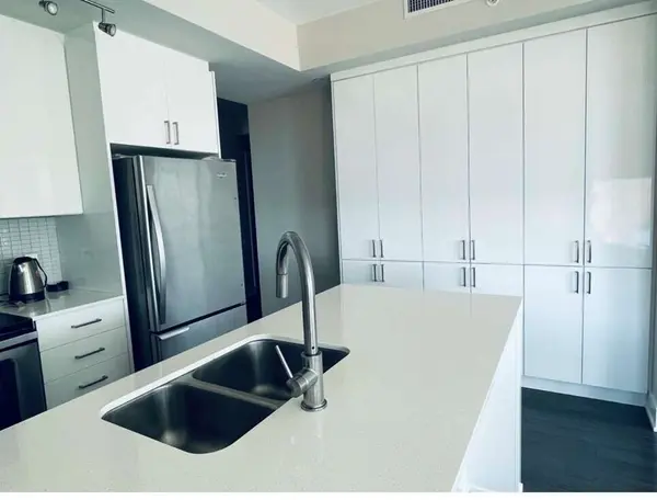 118 Holmwood AVE #705, Glebe - Ottawa East And Area, ON K1S 5J5