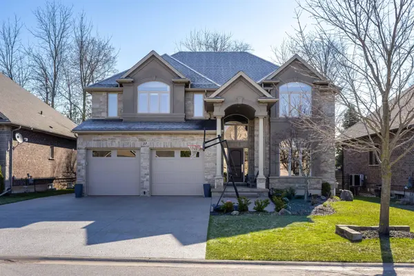 17 Rhodes CT, Pelham, ON L0S 1E4