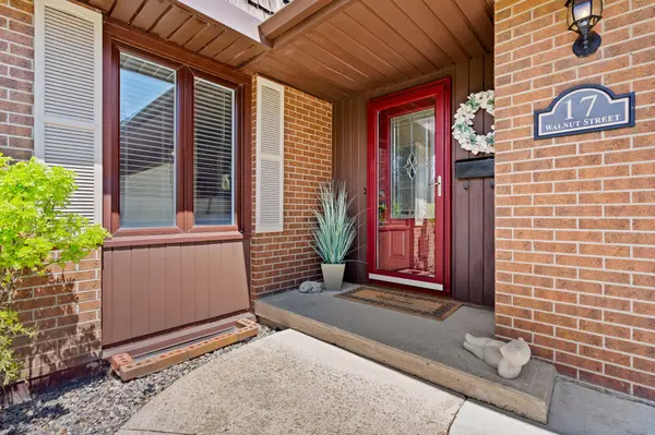 17 Walnut ST, Port Colborne, ON L3K 2T7