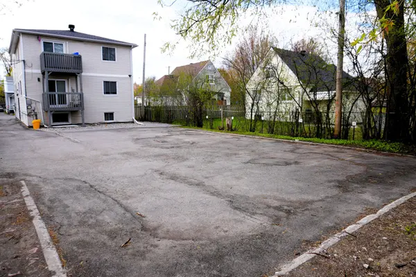 369 Lafontaine AVE, Vanier And Kingsview Park, ON K1L 6X9