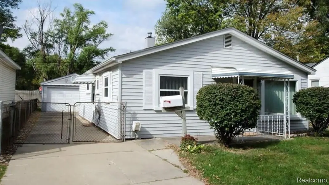 27791 Groveland ST, Madison Heights, MI 48071