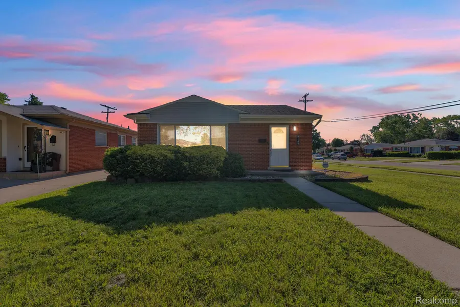 8145 Bailey ST, Taylor, MI 48180