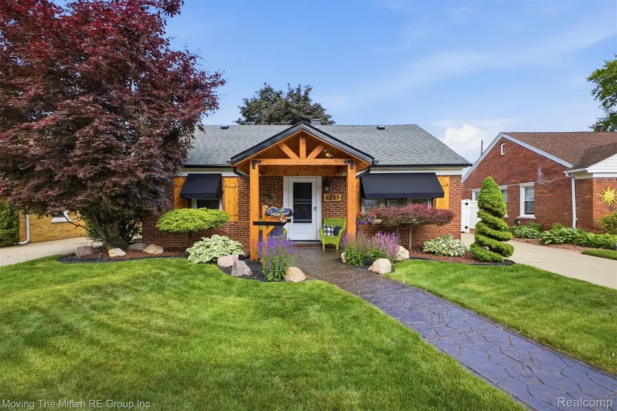 3327 Syracuse ST, Dearborn, MI 48124