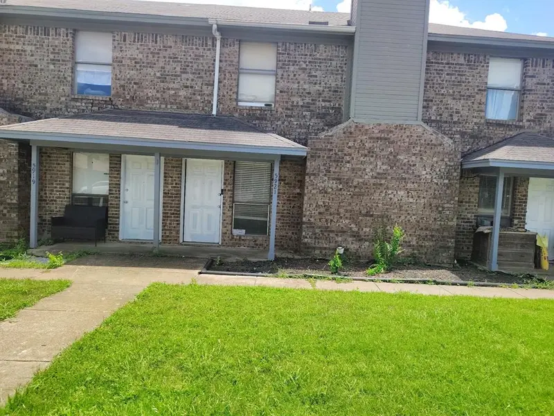 5909 SHADYDELL Drive, Fort Worth, TX 76135