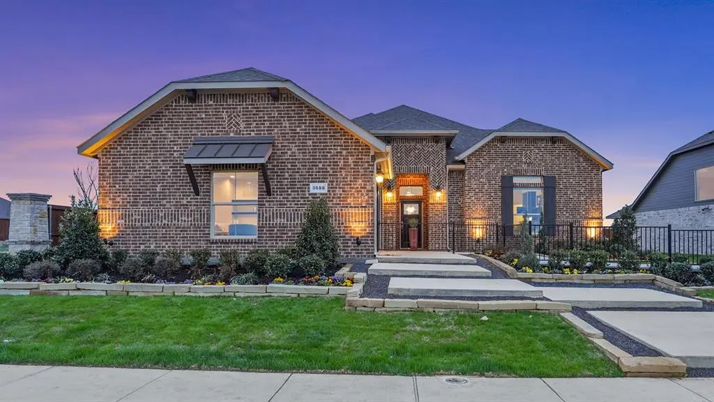 3688 ROLLING MEADOWS Drive, Grand Prairie, TX 76065