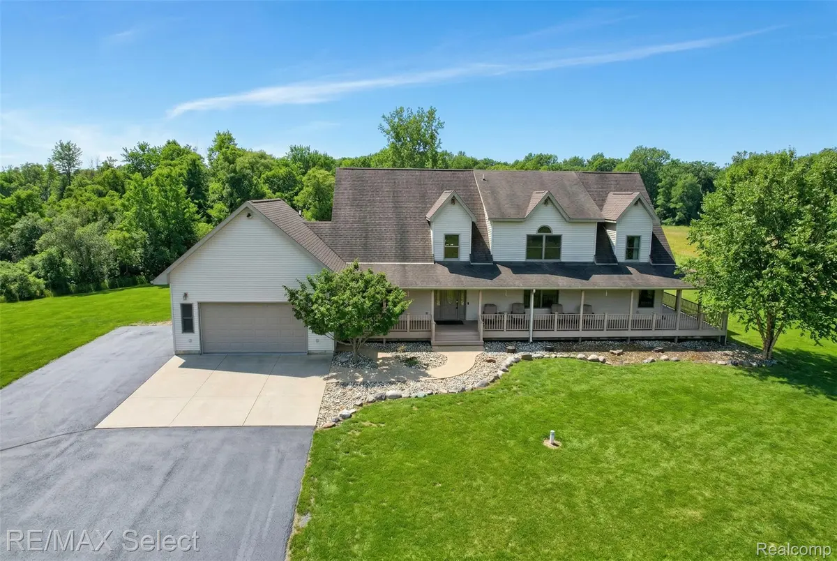 6451 N Elms RD, Flushing Charter Township, MI 48433
