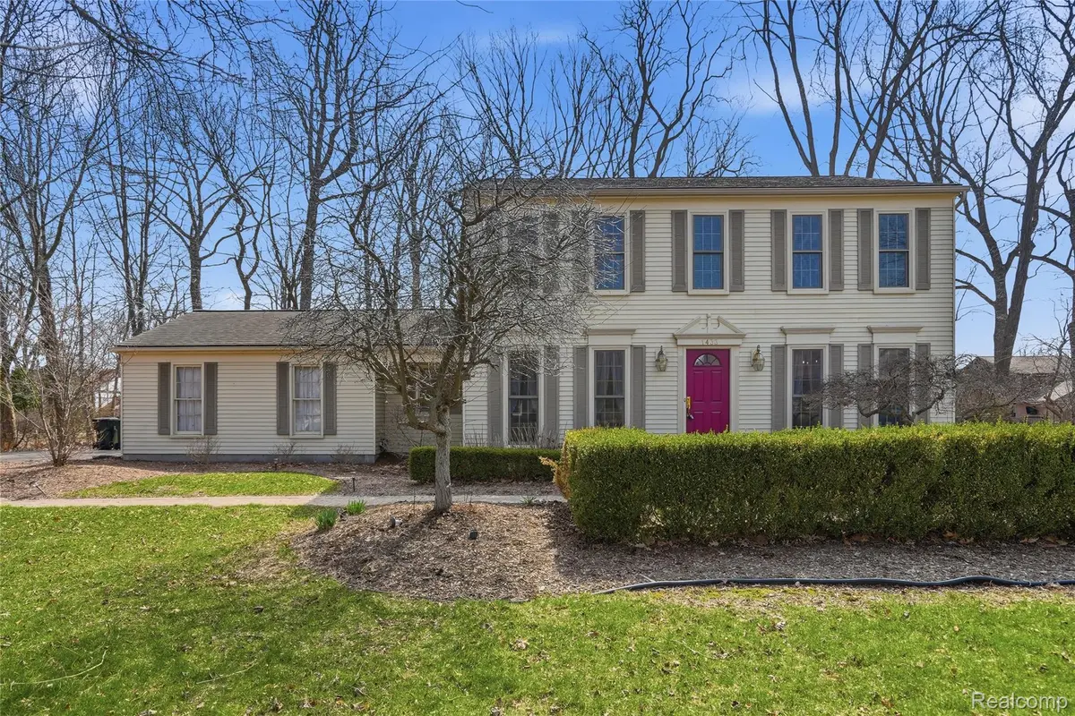 1433 Chestnut LN, Originalcity, MI 48309
