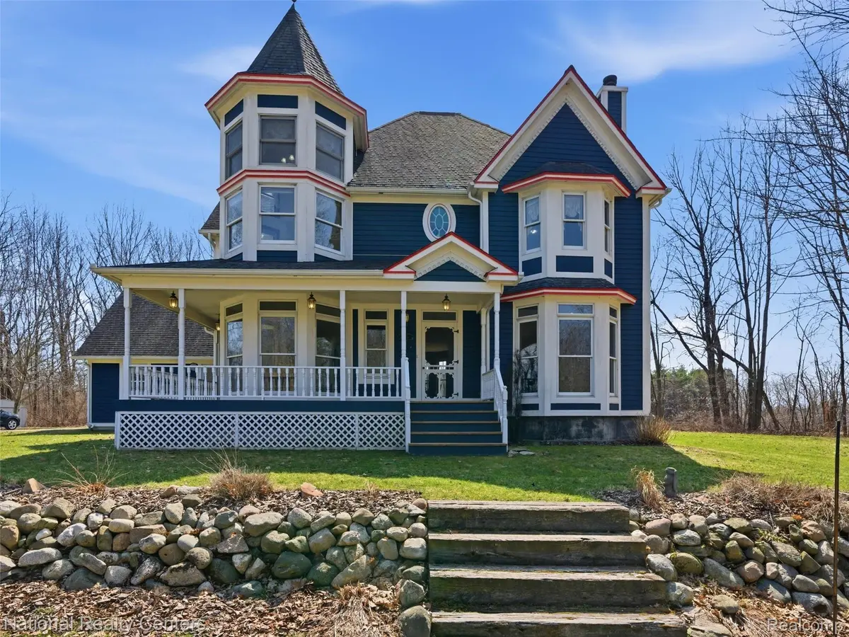 675 W Leonard RD, Addison Township, MI 48367