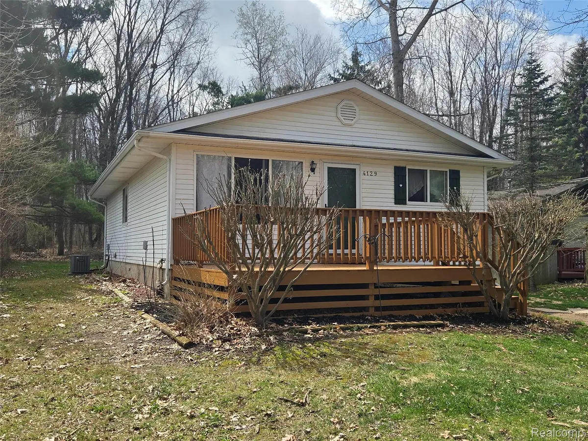 4129 W Allen RD, Howell Township, MI 48855