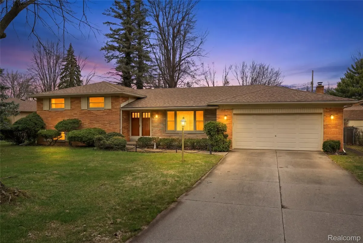 25509 S Afton ST, Harrison Charter Township, MI 48045