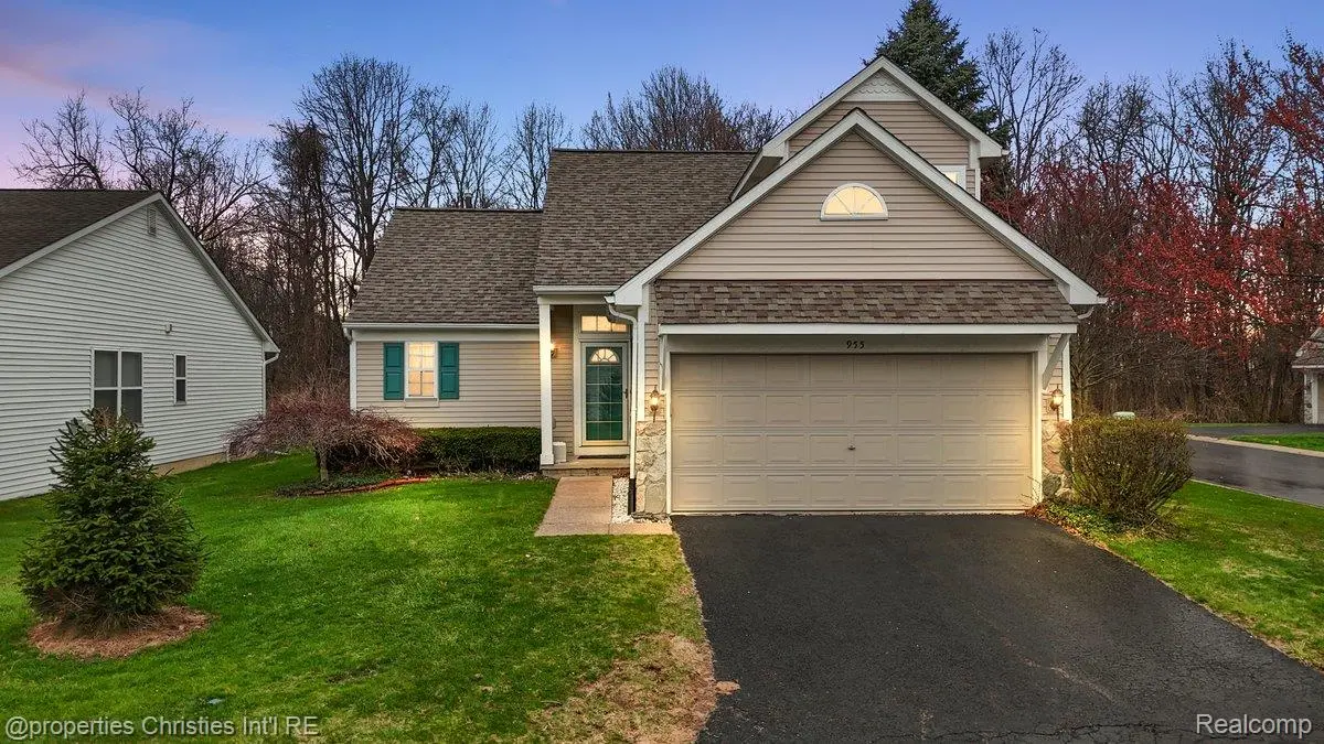 955 Rikki Ann, Wixom, MI 48393