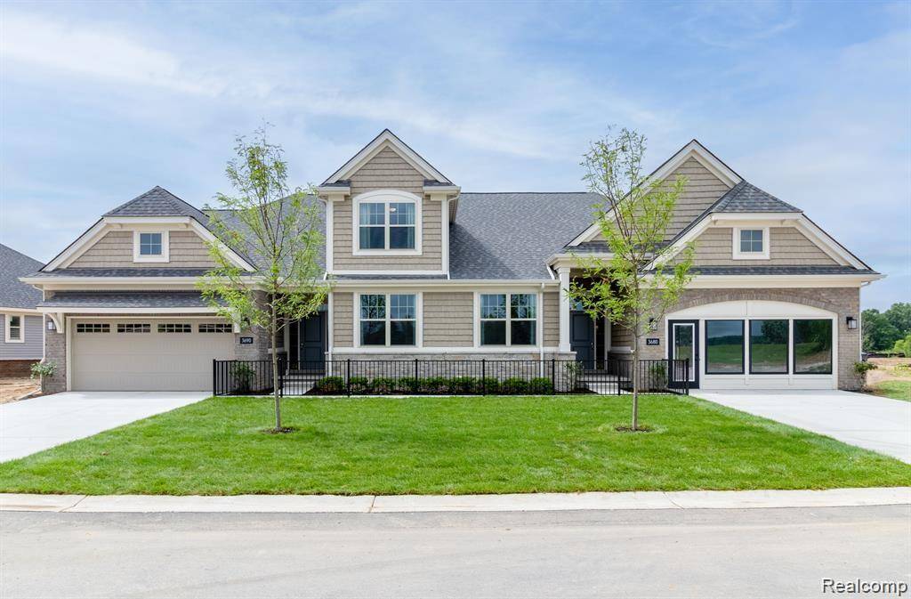 3947 Chatham PL #107, Brighton Township, MI 48114
