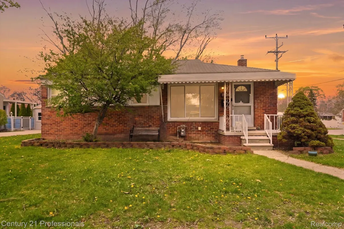 29824 Hathaway ST, Livonia, MI 48150
