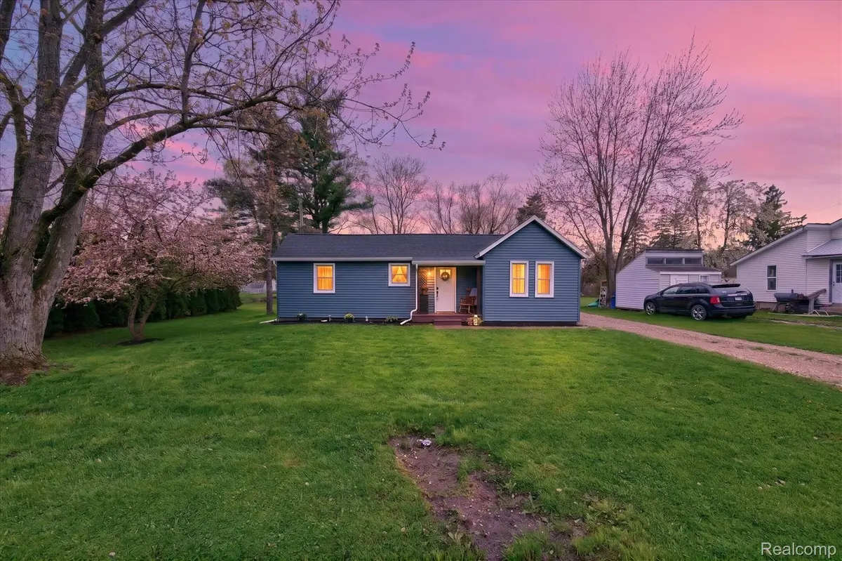107 S Lester ST, Capac Village, MI 48014