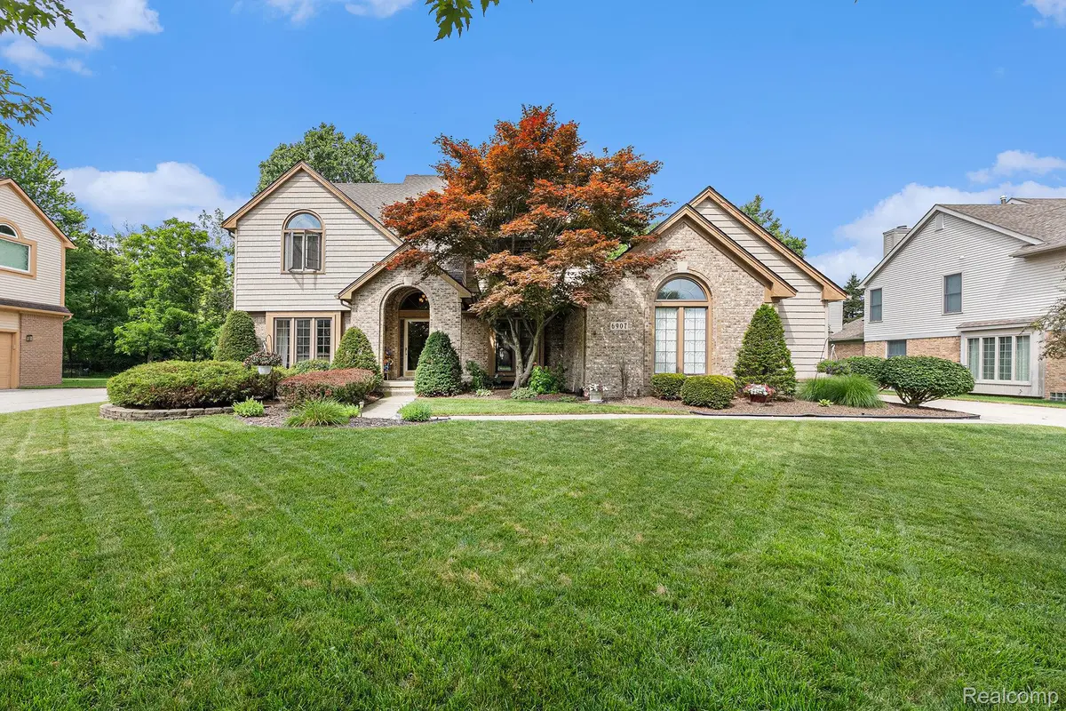 6907 KINGS MILL DR, Canton Charter Township, MI 48187
