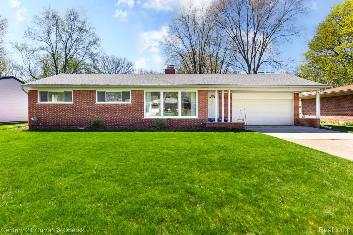22803 Manning ST, Farmington, MI 48336