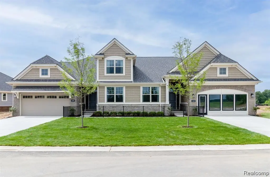 3911 Chatham PL #104, Brighton Township, MI 48114