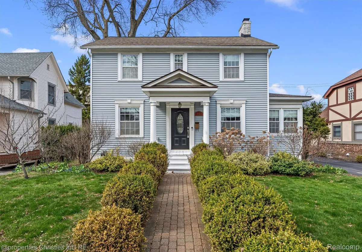 941 Forest AVE, Birmingham, MI 48009
