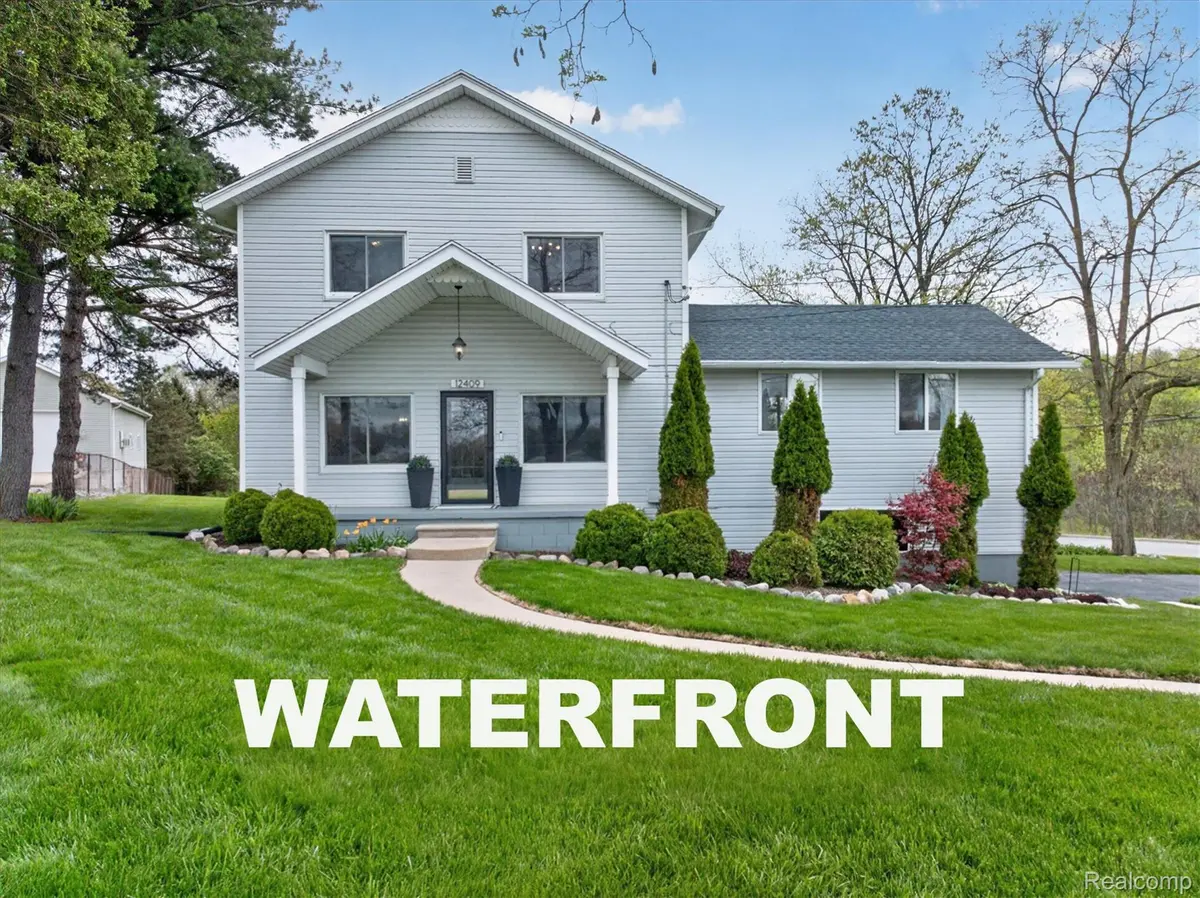 12409 N Fenton RD, Fenton Charter Township, MI 48430