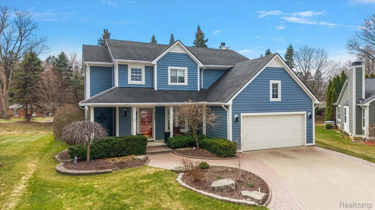 3780 Eaton Gate LN, Auburn Hills, MI 48326
