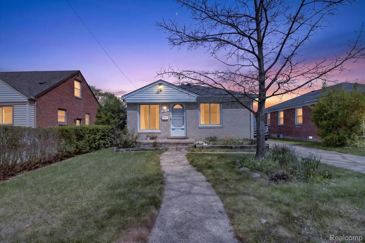 17706 Centralia, Redford Charter Township, MI 48240