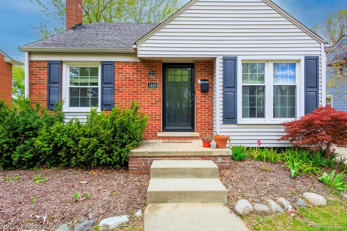 1440 Catalpa DR, Berkley, MI 48072