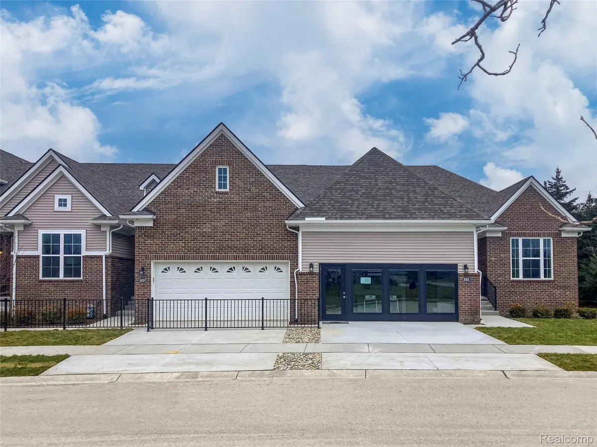 9920 Crossview TRL #189, Hartland Township, MI 48855