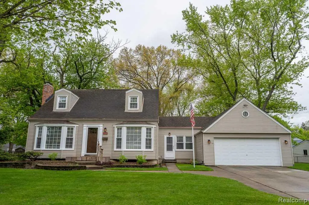 244 Gladwin AVE, Clawson, MI 48017