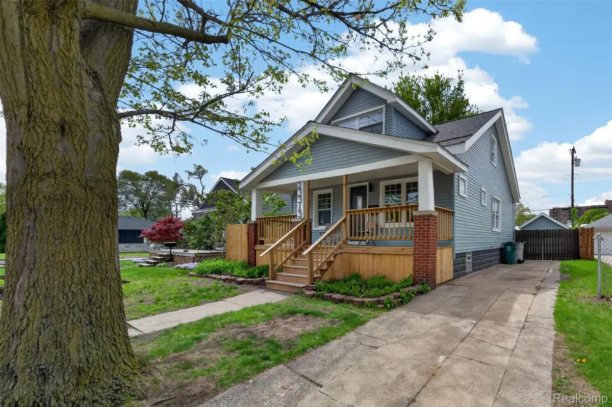 23313 Carlisle AVE, Hazel Park, MI 48030