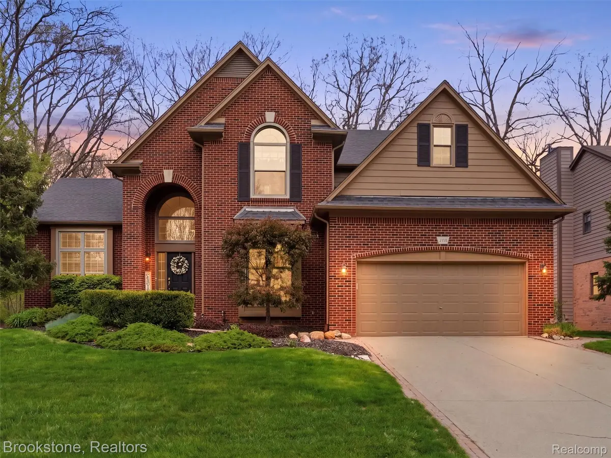 722 Lake Ridge RD, Rochester Hills, MI 48307