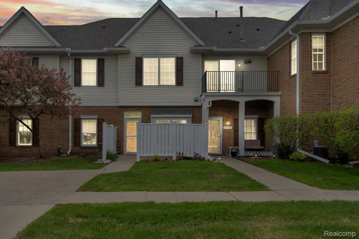 610 Belmonte DR, Waterford Charter Township, MI 48328