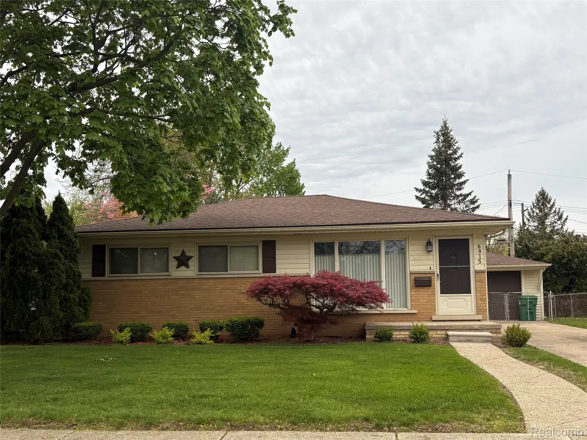 6915 Dover ST, Garden City, MI 48135