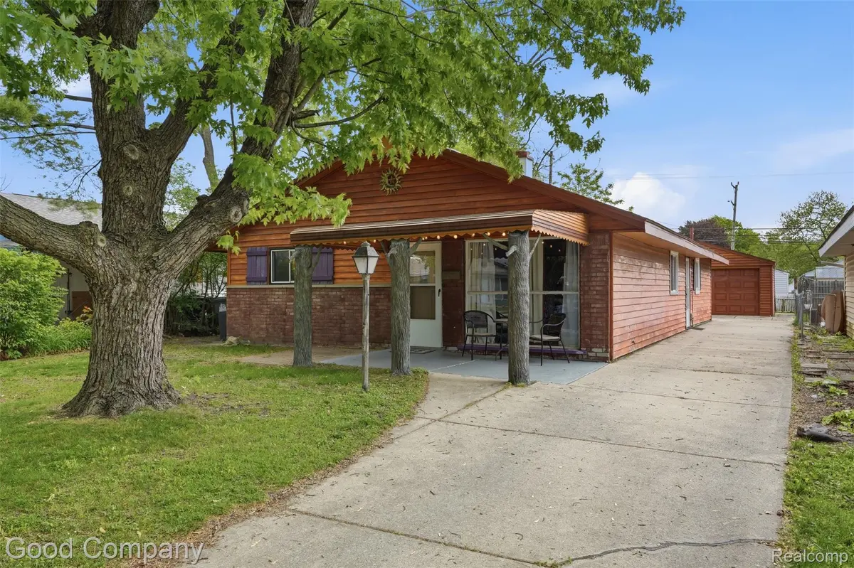 8003 William ST, Taylor, MI 48180