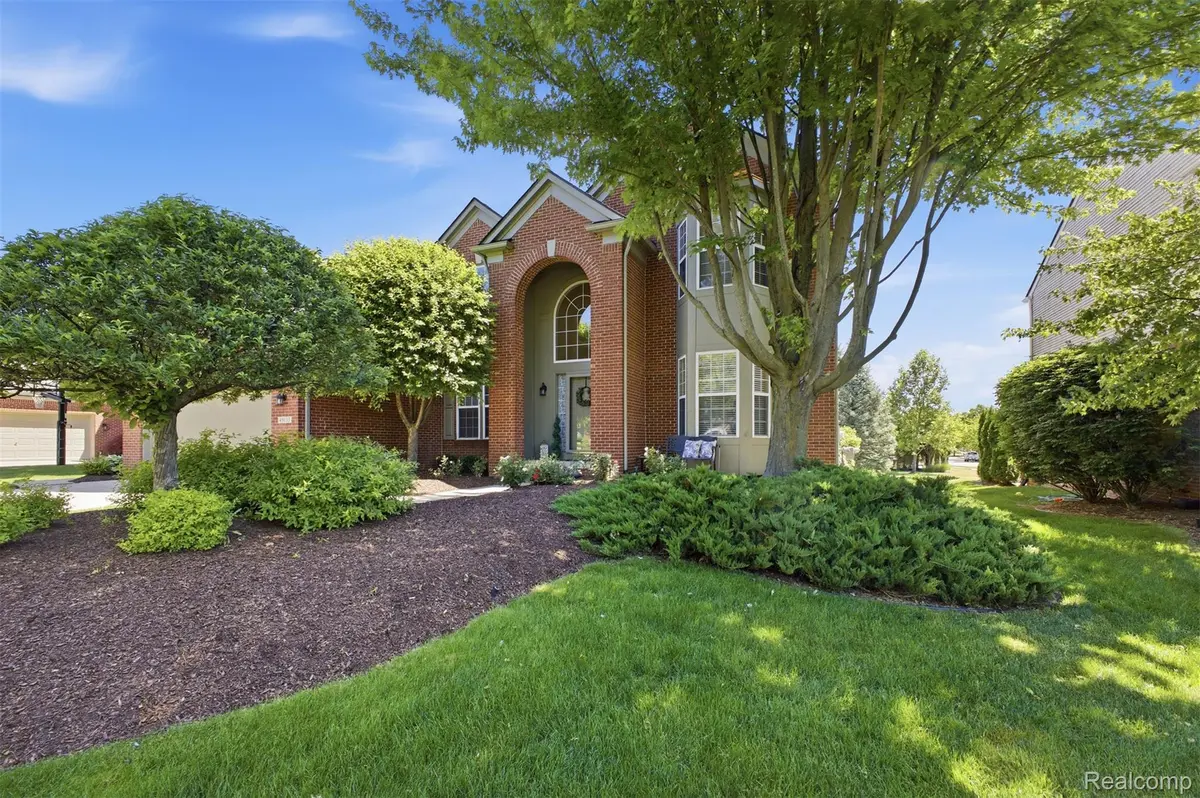 49133 Running Trout LN, Northville Township, MI 48168