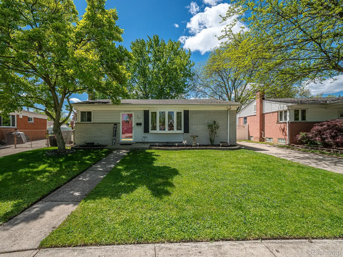 16660 Drake ST, Southgate, MI 48195